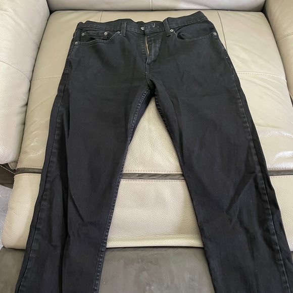 2 black levis jeans - Picture 1 of 8